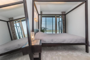 Panoramic Sea Views